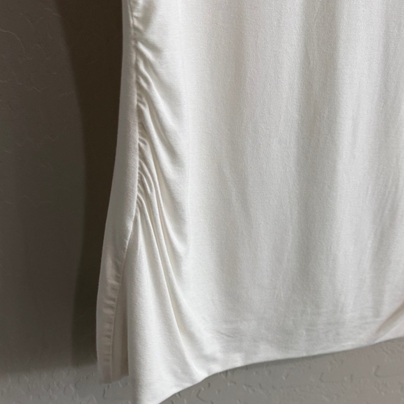 NWT White House Black Market White V-Neck Blouse size M - Picture 6 of 10